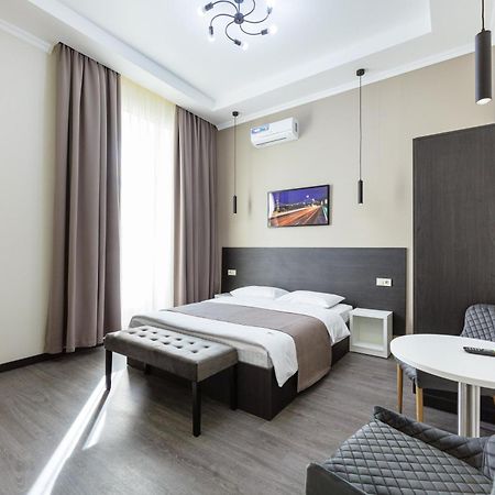 Apart Hotel Maidan Kiev Bagian luar foto