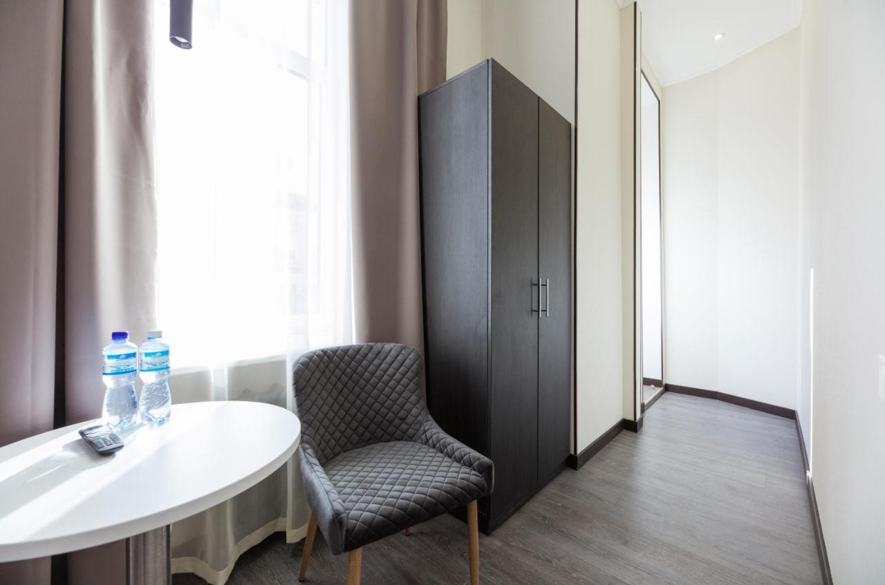Apart Hotel Maidan Kiev Bagian luar foto