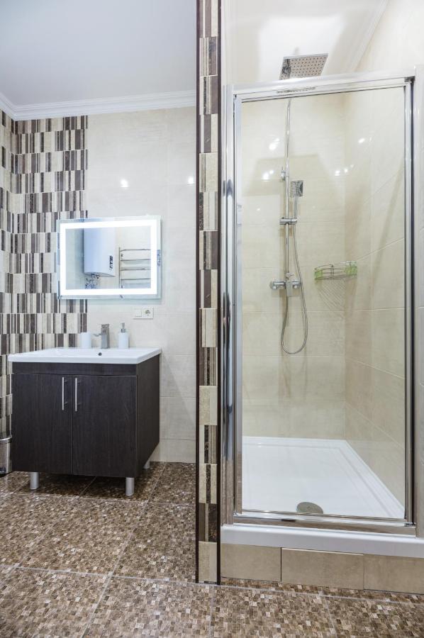 Apart Hotel Maidan Kiev Bagian luar foto