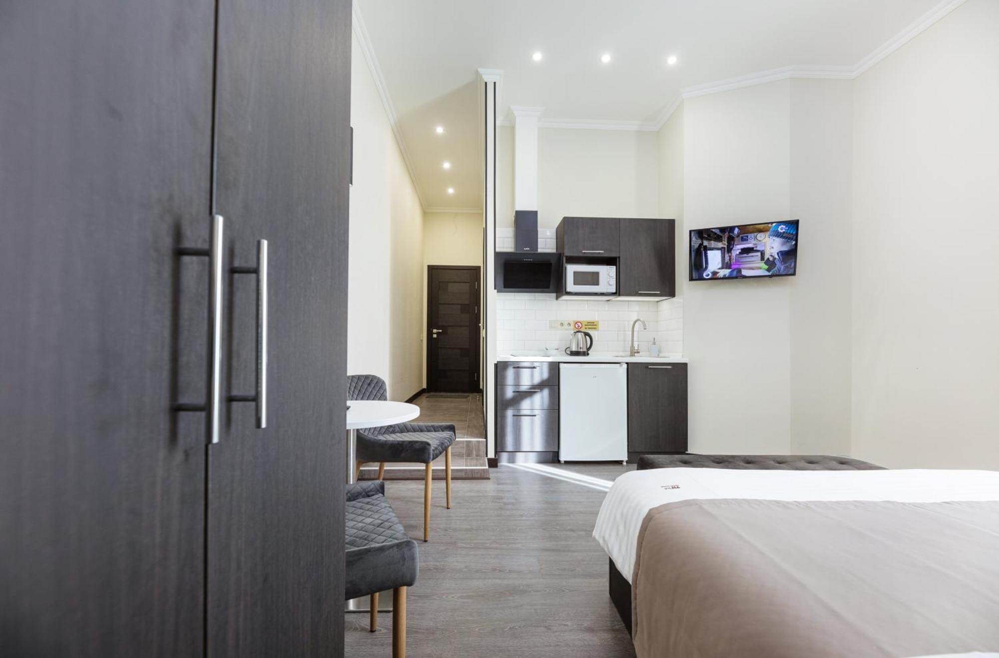 Apart Hotel Maidan Kiev Bagian luar foto