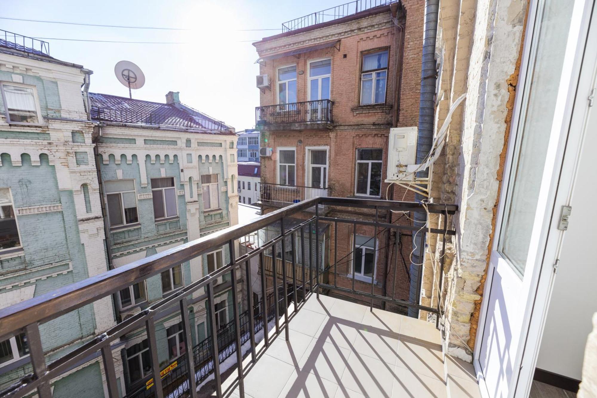 Apart Hotel Maidan Kiev Bagian luar foto